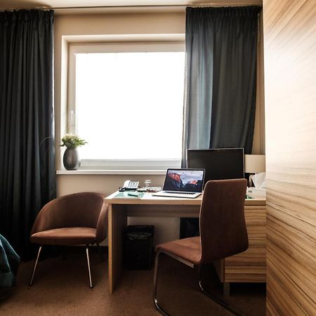 Hotel Deluxe With Free Wellness And Fitness Centrum 니트라 객실 사진