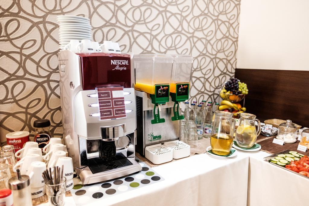 Hotel Deluxe With Free Wellness And Fitness Centrum 니트라 외부 사진