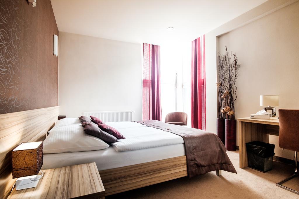 Hotel Deluxe With Free Wellness And Fitness Centrum 니트라 외부 사진