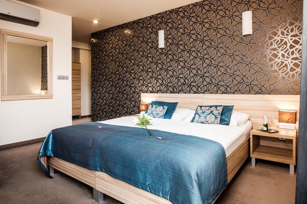 Hotel Deluxe With Free Wellness And Fitness Centrum 니트라 외부 사진