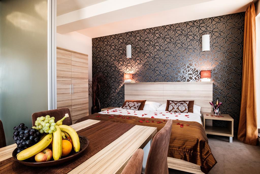Hotel Deluxe With Free Wellness And Fitness Centrum 니트라 외부 사진
