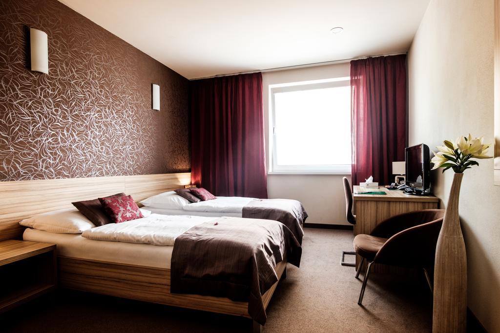 Hotel Deluxe With Free Wellness And Fitness Centrum 니트라 외부 사진