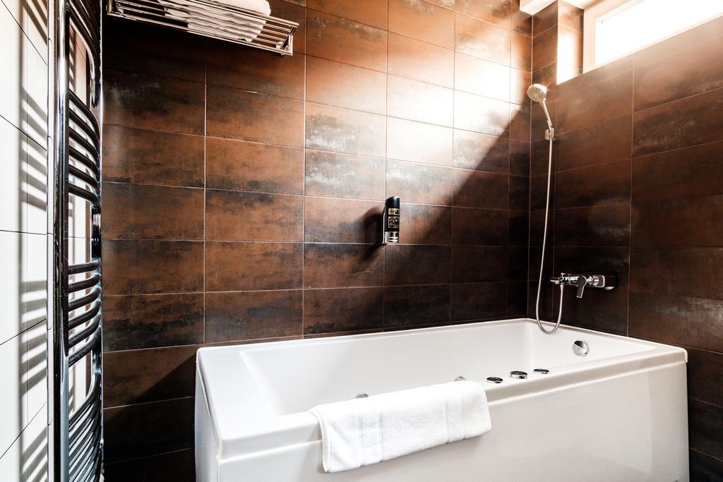 Hotel Deluxe With Free Wellness And Fitness Centrum 니트라 외부 사진