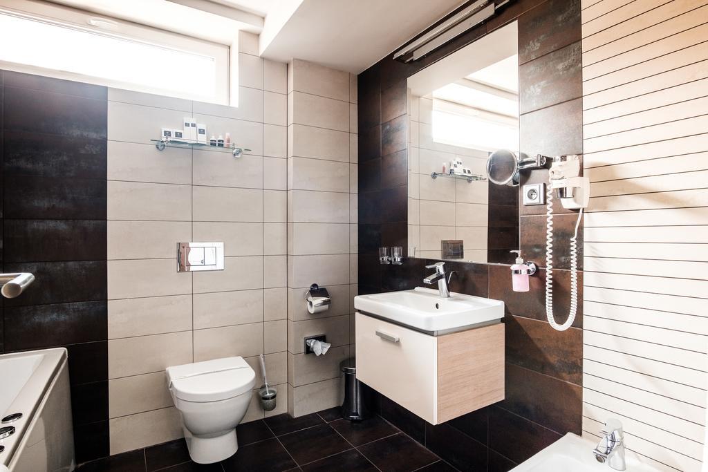 Hotel Deluxe With Free Wellness And Fitness Centrum 니트라 외부 사진