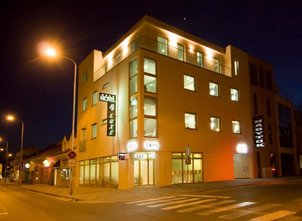 Hotel Deluxe With Free Wellness And Fitness Centrum 니트라 외부 사진